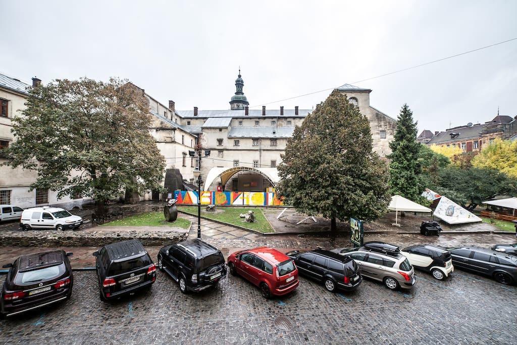 Romantic Apartments - Оn Valova Street Lviv Exteriör bild