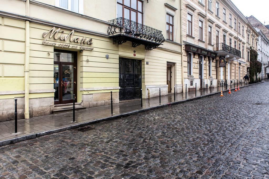 Romantic Apartments - Оn Valova Street Lviv Exteriör bild